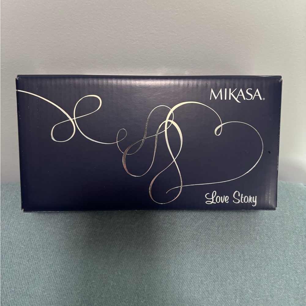 Mikasa Love Story Candle Holder set - White hearts 🤍